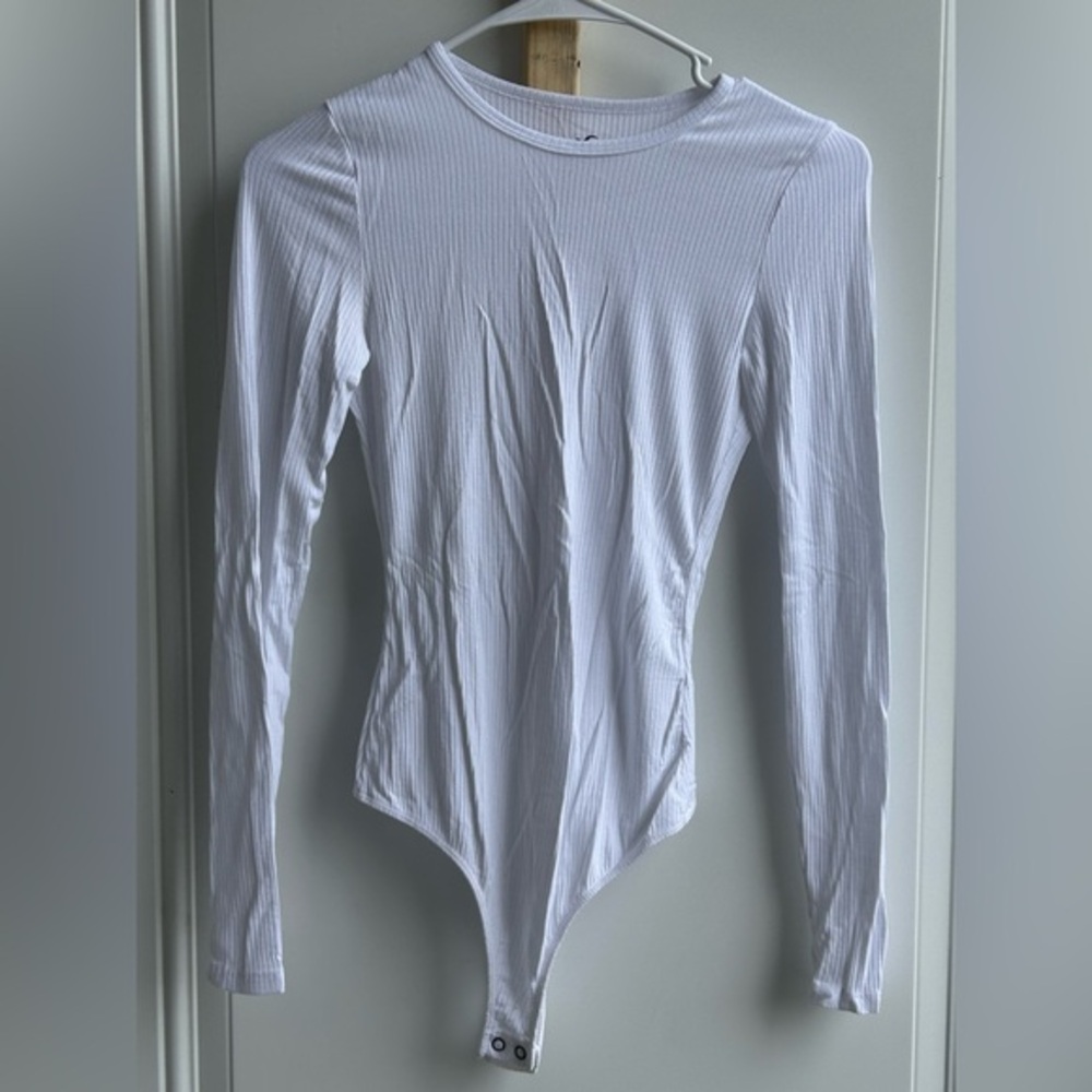 Hollister White Fitted Bodysuit with Long Sleeves